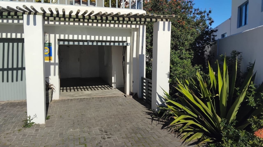 To Let 3 Bedroom Property for Rent in Paradise Beach Western Cape